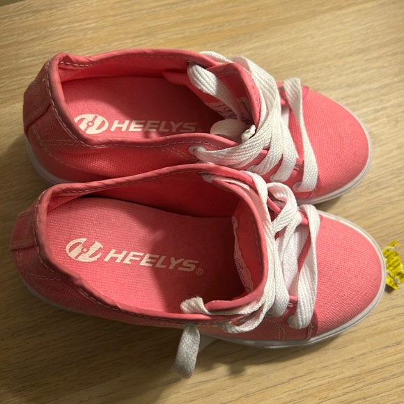 Heelys Kids Pink Skate Shoes - Picture 2 of 8